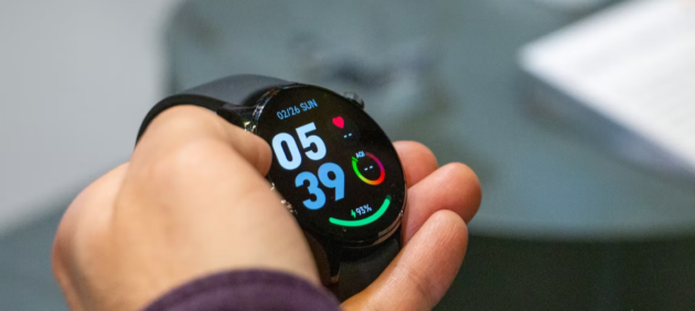 Xiaomi Watch 2: Trapelate le foto del wearble economico con wear-os